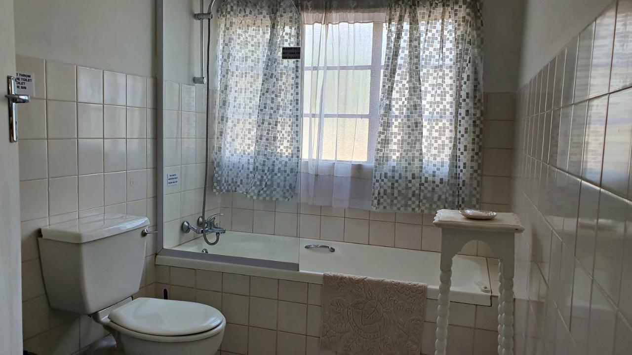 Lake Motel Hartbeespoort Dış mekan fotoğraf